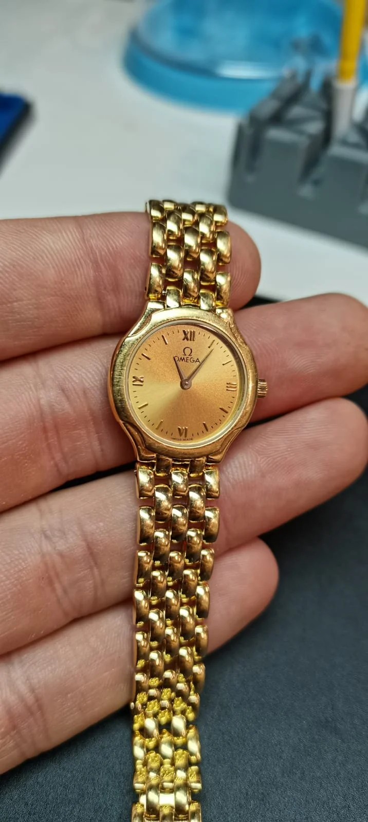 Omega 18 carat gold watch best sale
